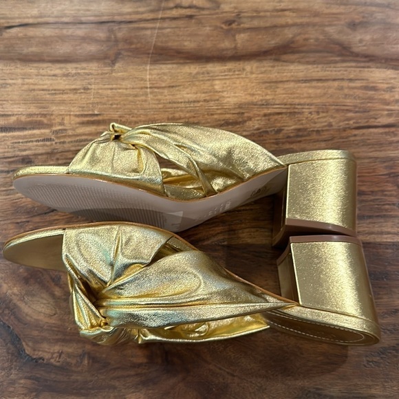 Schutz Mindy Mid Block Gold Metallic Leather Sandals Sz8.5 - Picture 8 of 11
